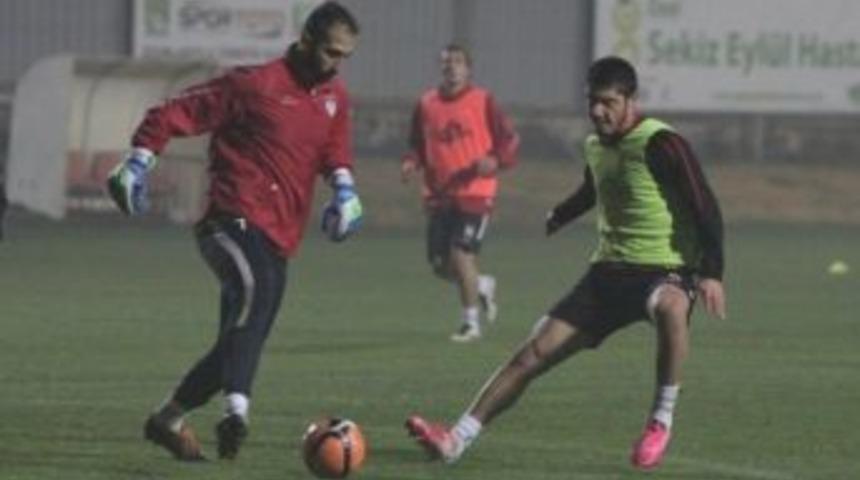 Manisaspor İkinci Yarı Hazırlıklarını S&uuml;rd&uuml;r&uuml;yor