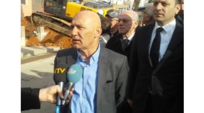 Kartal&rsquo;da Yerinde D&ouml;n&uuml;ş&uuml;m Kapsamında Yıkımlar Devam Ediyor