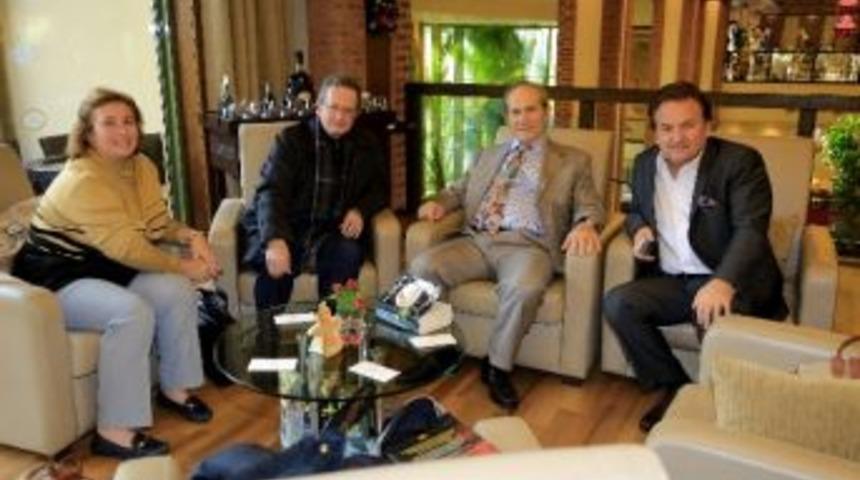 Bel&ccedil;ika B&uuml;y&uuml;kel&ccedil;isi Marc Trenteseau, 2013&rsquo;&uuml;n Yorgunluğunu Glorıa&rsquo;da Attı