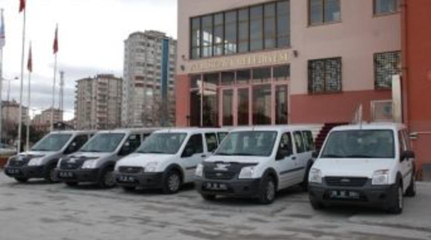 Melikgazi Belediyesi Ara&ccedil; Parkı Genişliyor