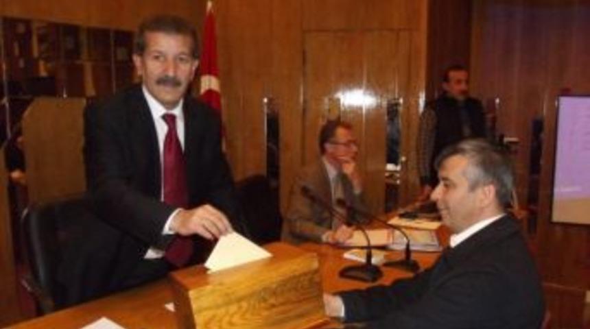 Malatya İl Genel Meclisi'nde Se&ccedil;im Yapılıp, G&uuml;ndemdeki Maddeler G&ouml;r&uuml;ş&uuml;ld&uuml;