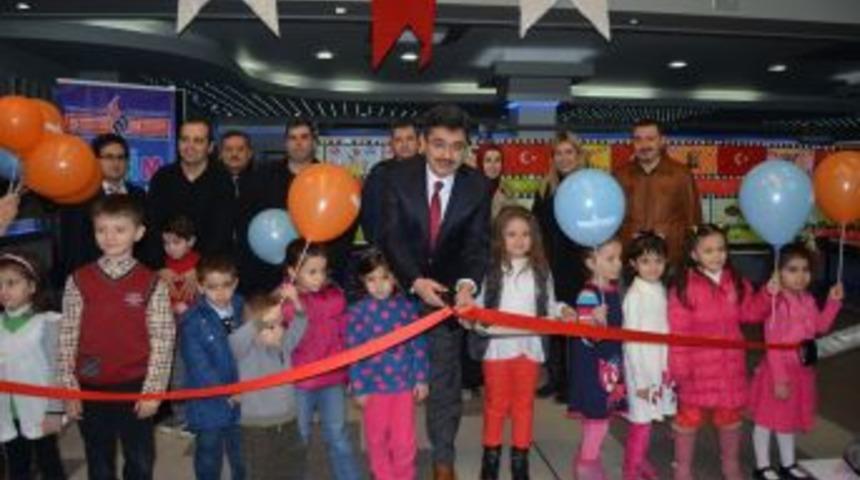 Minik Şehzadeliler 'Metrelik' Resim Sergisi A&ccedil;tı