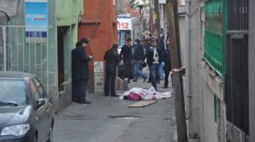 Beyoğlu&rsquo;nda Silahlı Kavga: 1 &Ouml;l&uuml;, 2 Yaralı