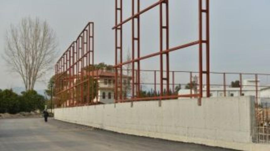 Konyaaltı&rsquo;nda Stadyum İnşaatı Devam Ediyor