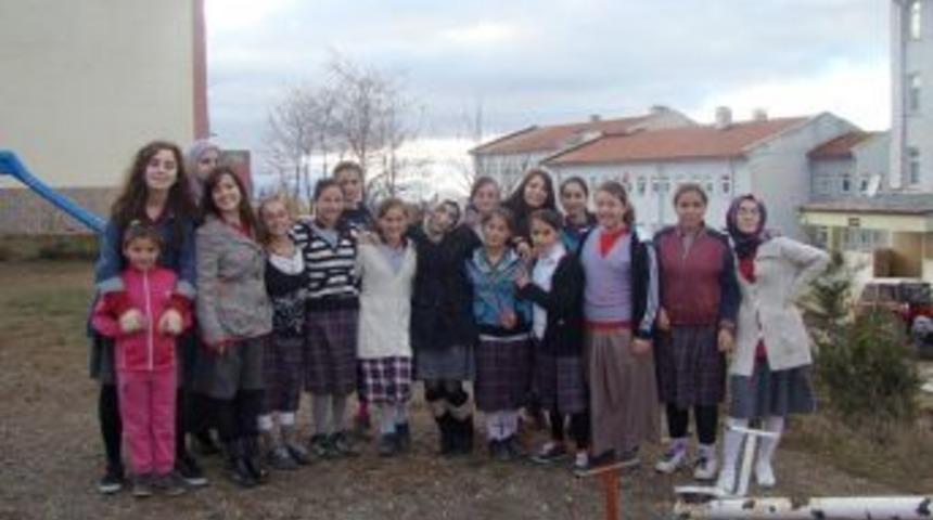 Kardeş Okulu Ziyaret Eden &Ouml;ğrenciler Ihtiya&ccedil;ları Yerinde Tespit Etti