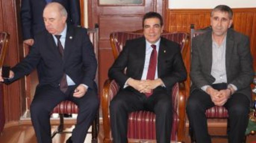 Patrik Vekili'nden 'bakan' Gafı