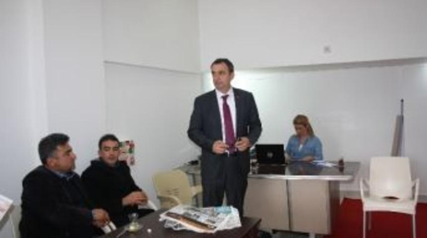 Ayvalık Chp Belediye Başkan Adayı Rahmi Gen&ccedil;er: