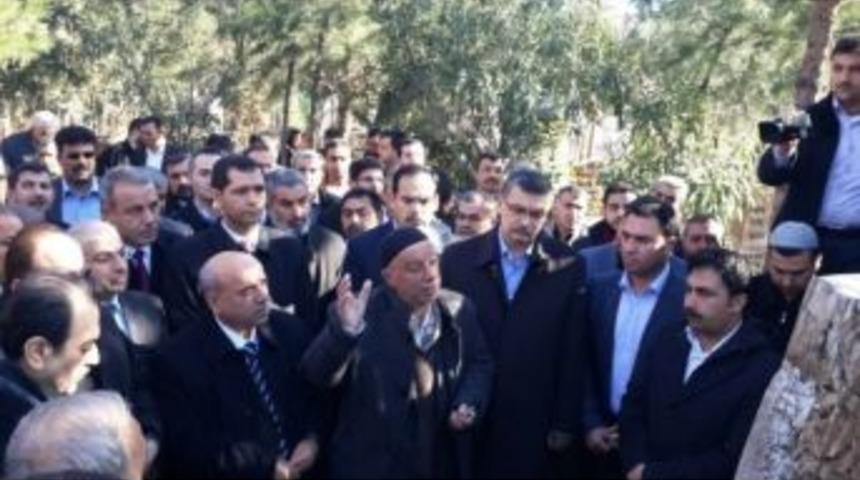 Şair Yazar M.akif İnan&rsquo;ı Anma T&ouml;reni