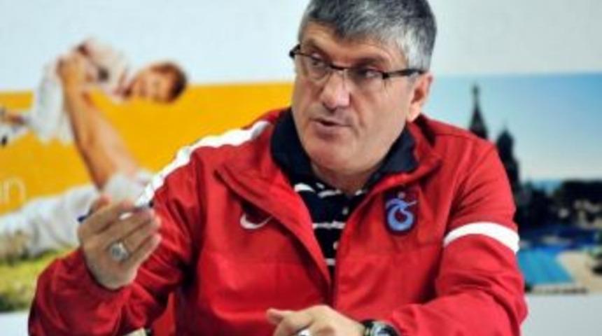 Ak&ccedil;ay: "oyuncu Kul&uuml;b&uuml;n&uuml; Sevmiyorsa Kolunu Keseceksiniz"