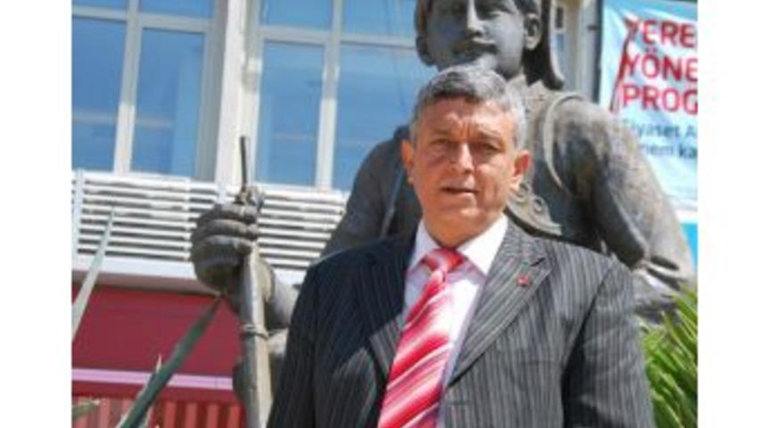 Alg&uuml;n: Esnaf Ve Sanatk&acirc;rın Durumu Tutuklu Vekillerden Daha Zor