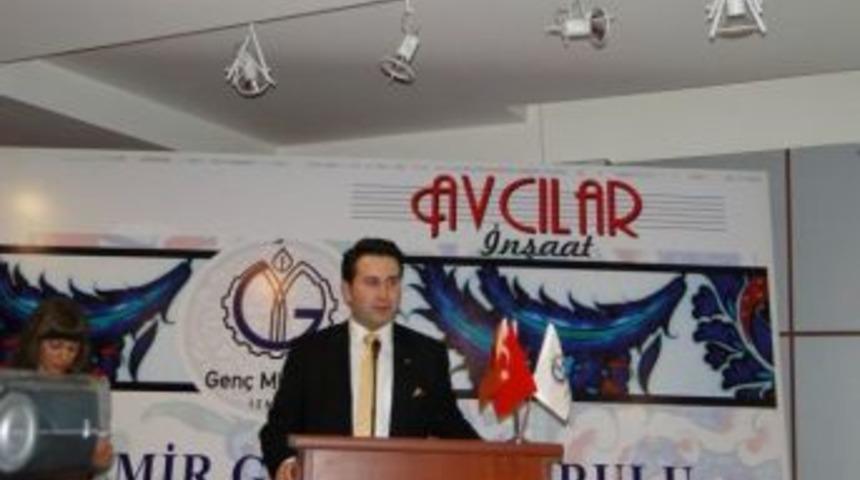 İsmail &Ccedil;ift&ccedil;ioğlu İzmir Gen&ccedil; M&uuml;siad başkanlığına se&ccedil;ildi