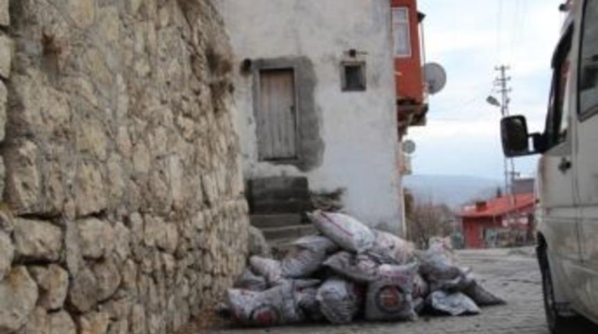 &Ccedil;emişgezek&rsquo;te 515 Aileye K&ouml;m&uuml;r Yardımı Yapıldı