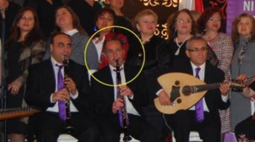 Sahnede Kalp Krizi Ge&ccedil;iren Emekli Hakim &Ouml;ld&uuml;