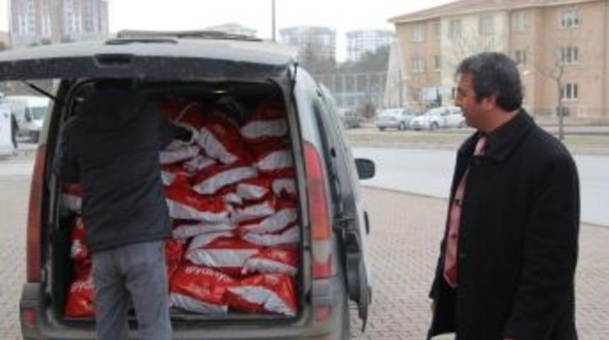 Kocasinan Kaymakamlığından &Ouml;ğrencileri Isıtan Yardım