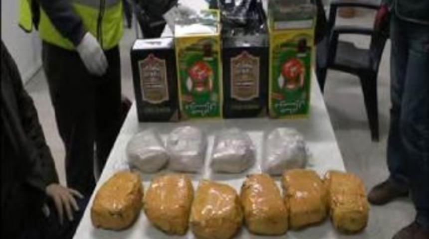 &Ccedil;ay Paketlerinden Eroin &Ccedil;ıktı