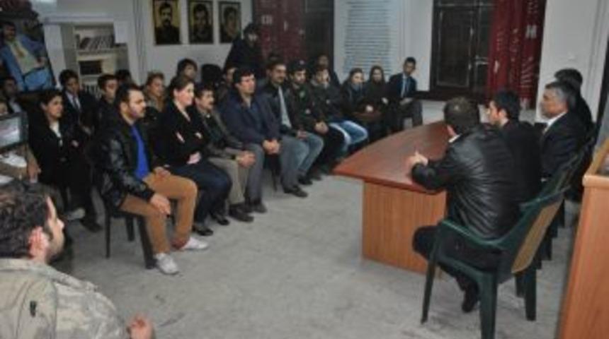CHP Seyhan Adayı Karalar, Gen&ccedil;lerle Bir Araya Geldi
