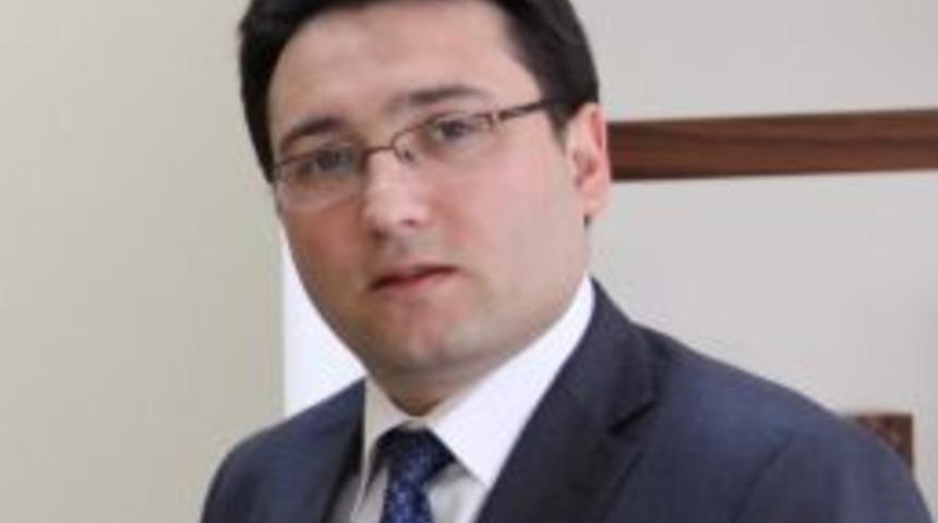 G&uuml;neysu Kaymakamı &Ccedil;i&ccedil;ek, &lsquo;yılın Kaymakamı&rsquo; Se&ccedil;ildi