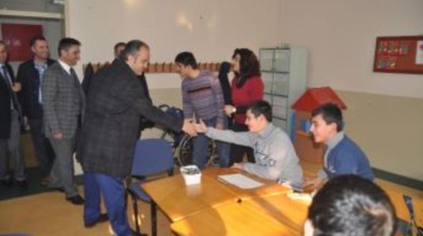 Engelli &Ouml;ğrencilerin Velilerine Bekleme Salonu