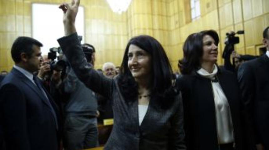 HDP Eş Başkanı Tuncel: B&uuml;t&uuml;n Cezaevlerini Boşaltacağız