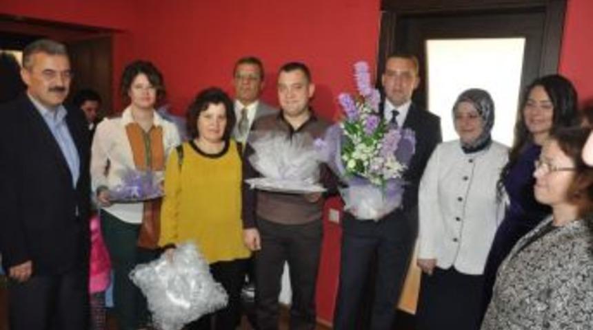 Şehit Polisin Kızını Validen Istediler