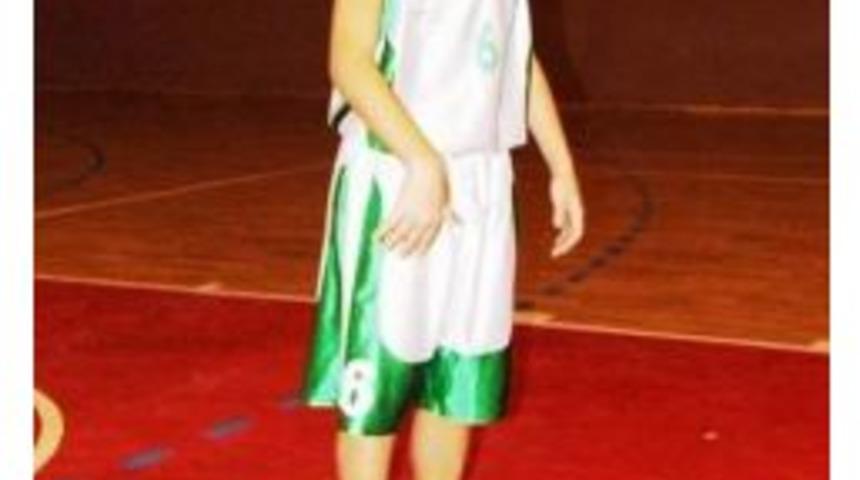 13 Yaşındaki Tardu&rsquo;nun En B&uuml;y&uuml;k Tutukusu Basketbol