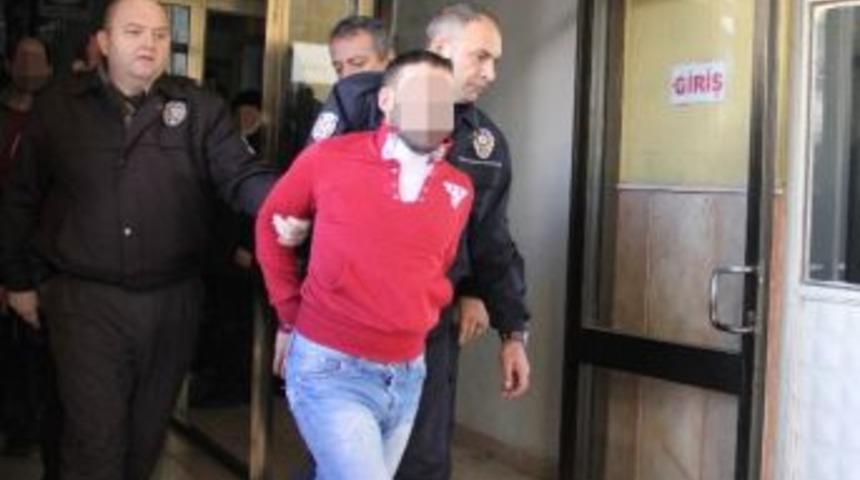 Adliyede Olay &Ccedil;ıkartan Gen&ccedil;lere Para Cezası