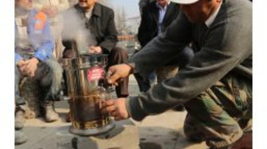 Başkan &Ouml;zhaseki'den Iş&ccedil;ilere S&uuml;rpriz Ziyaret