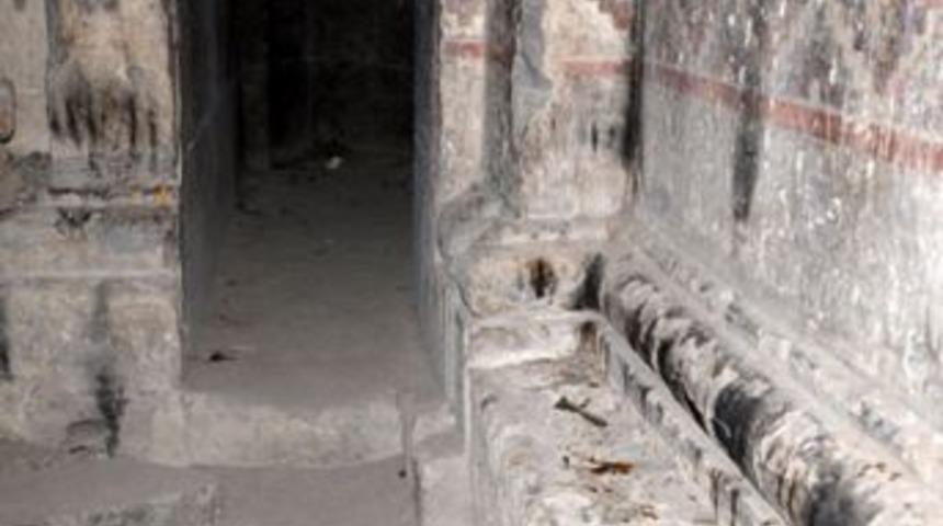 Ermeniler Anı&rsquo;ya Zarar Veriyor