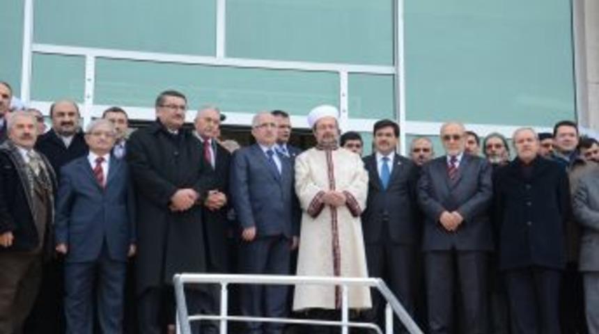 Diyanet İşleri Başkanı G&ouml;rmez: Hi&ccedil; Kimse 'hakikat Avucumda Benim' Diyemez