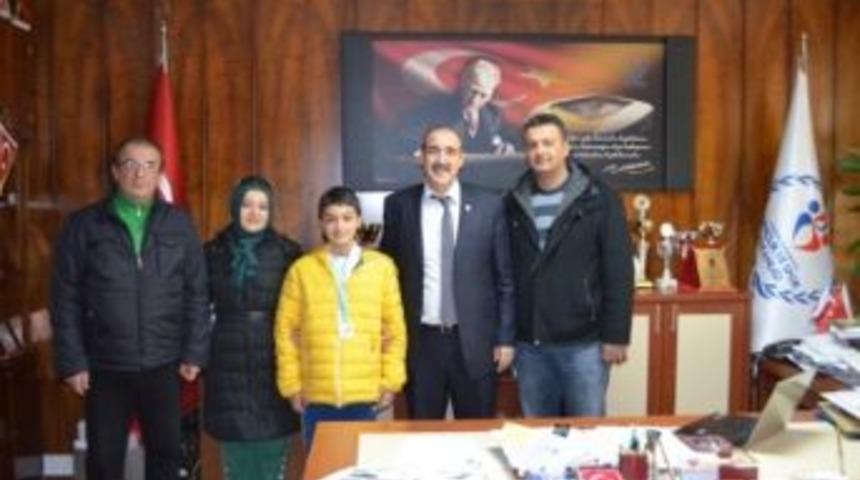 T&uuml;rkiye Şampiyonu Metehan Altıntop, Fındıklı&rsquo;yı Ziyaret Etti