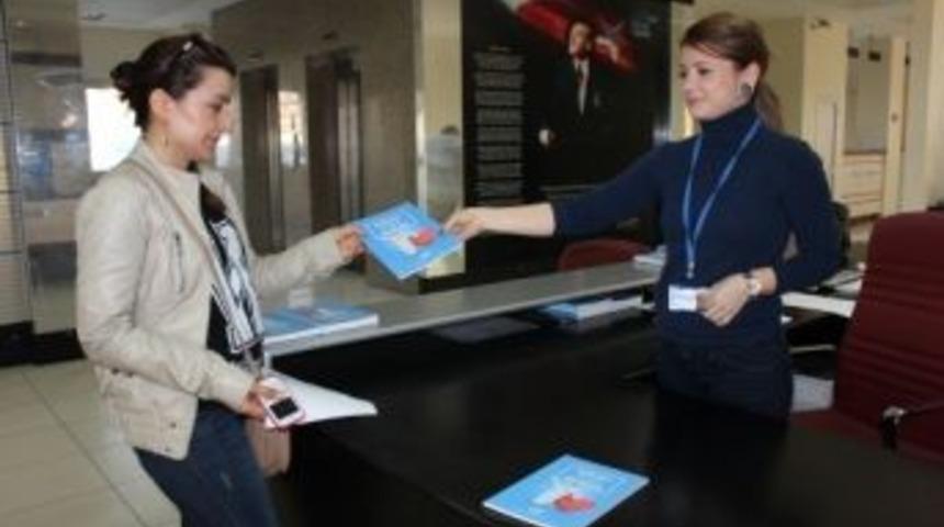 Tekirdağ Sgim&rsquo;de &lsquo;sağlıklı Yaşam Bilgileri&rsquo; Kitabı Dağıtıldı