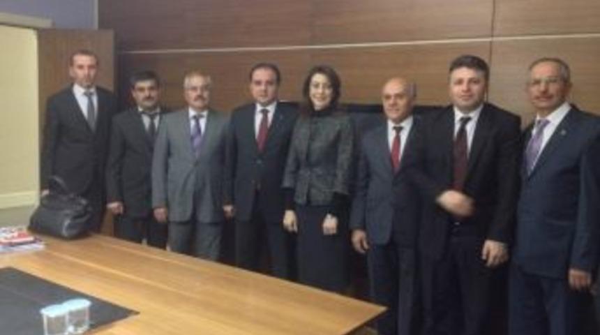 Ak Parti&rsquo;de Yeni İl&ccedil;e Başkanları Atandı