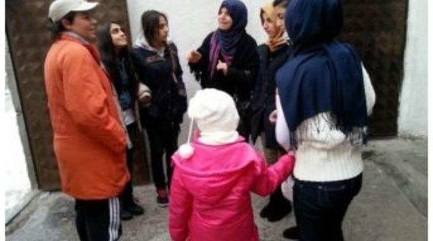 Yetiştirme Yurdundaki &Ouml;ğrencilerden Suriyelilere Yardım