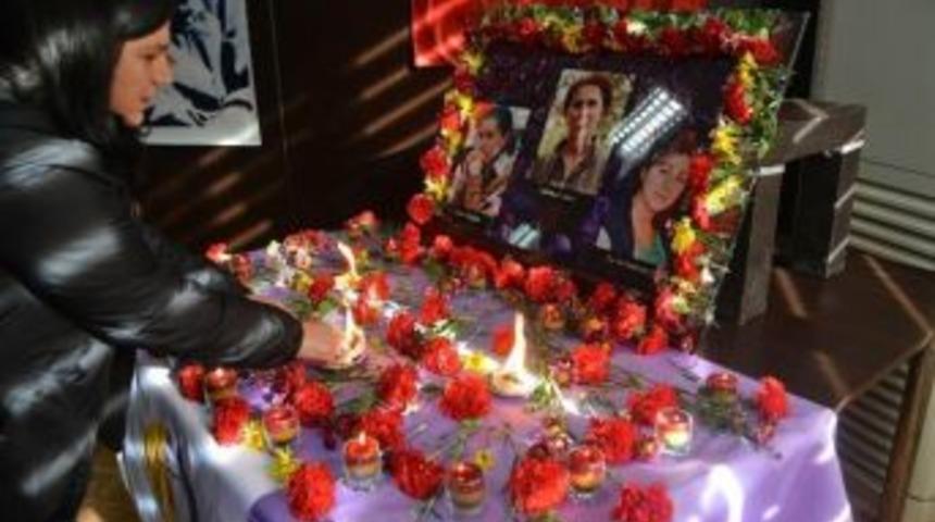 Paris&rsquo;te &Ouml;ld&uuml;r&uuml;len 3 K&uuml;rt Kadın Anıldı