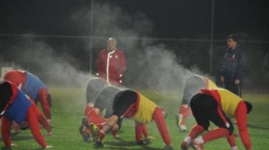 Futbolcular Buharlaştı