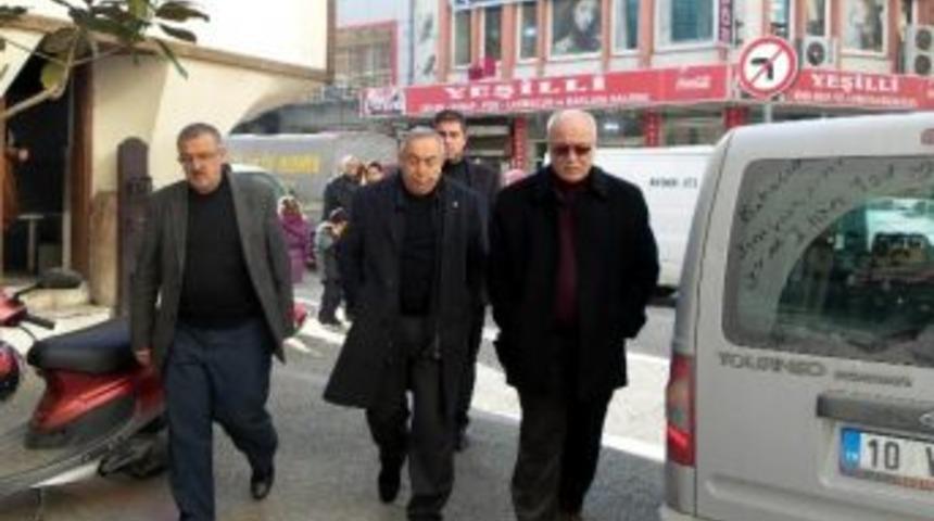 Balıkesir Belediye Başkan Yardımcısı Yusuf &Ouml;zen&ccedil;, "istifa" İddialarını Yalanladı