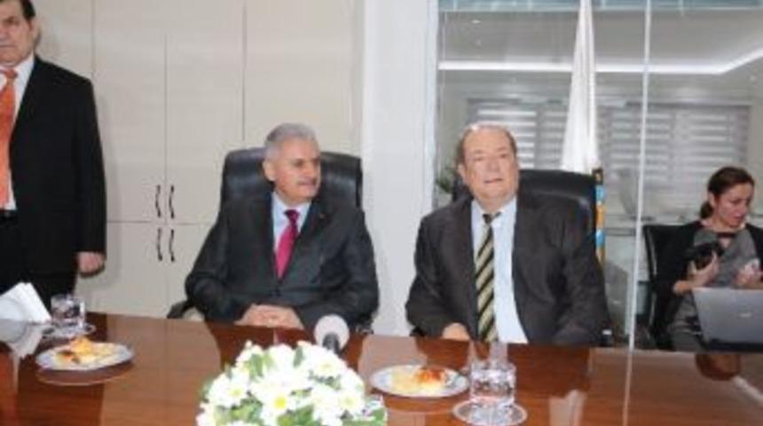 Binali Yıldırım&rsquo;a İzmir&rsquo;de Esnaftan Destek