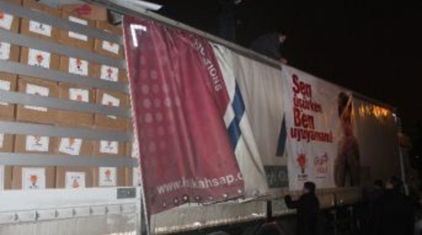 Ak Parti Gen&ccedil;lik Kollarından Suriyeli Sığınmacılara Yardım