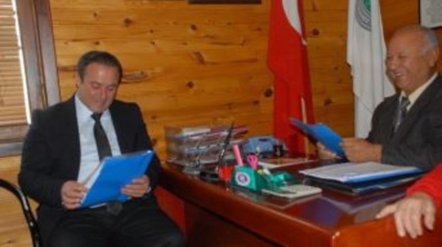 Mhp'n&uuml;n Fethiye Adayı Mehmet &Uuml;y&uuml;k &Ccedil;alışmalarını S&uuml;rd&uuml;r&uuml;yor