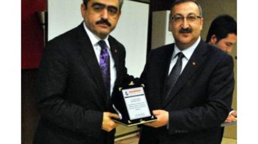 Aydın&rsquo;da Menderes Davasına Sahip &Ccedil;ıkanlar Onurlandırıldı