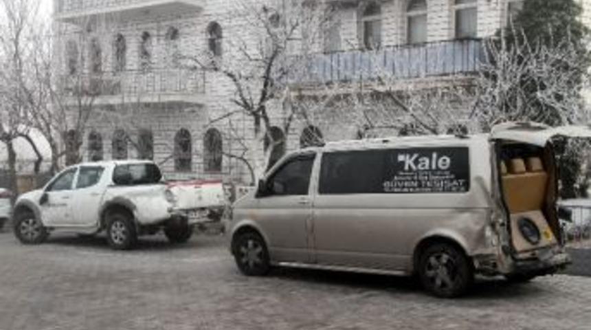 Gizli Buzlanma Ve Sis Nedeniyle 9 Ara&ccedil; Birbirine Girdi