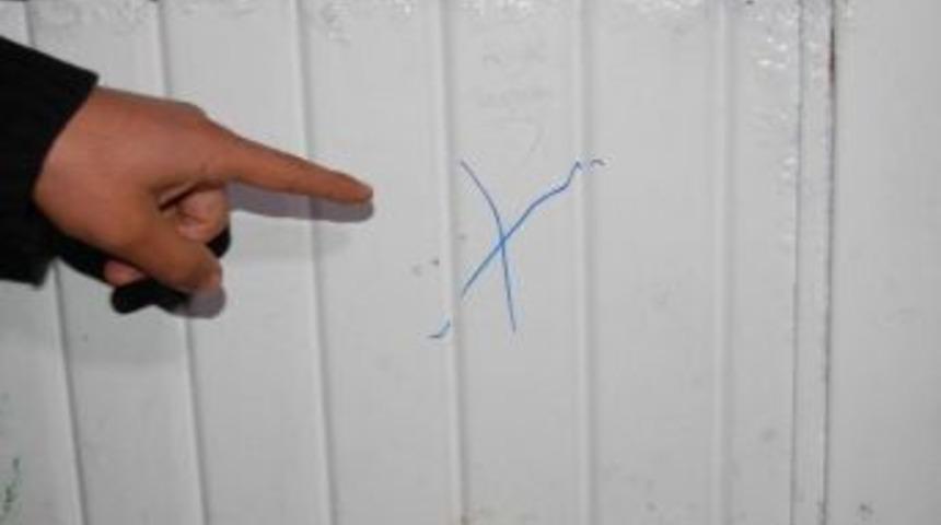 Alevi Vatandaşların Evini İşaretleyen &Ccedil;ocuk Alevi &Ccedil;ıktı İddiası