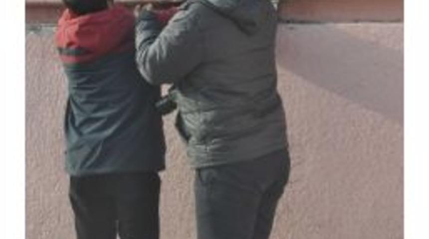 Okul Bah&ccedil;esinde Bomba Paniği