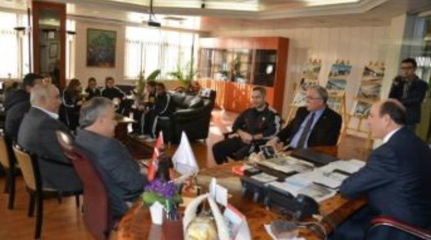 Erdekli Kızlar İl Şampiyonu Oldu