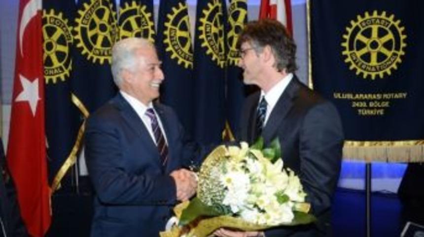 &Ouml;nder Yol&rsquo;a &Ouml;d&uuml;l&uuml;n&uuml; Aldırmaz Verdi