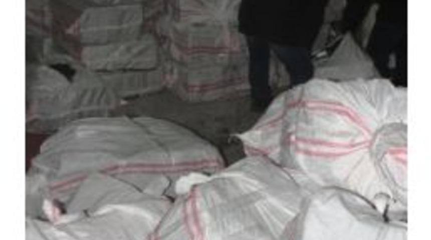 Ağrı&rsquo;da 85 Bin Paket Ka&ccedil;ak Sigara Ele Ge&ccedil;irildi