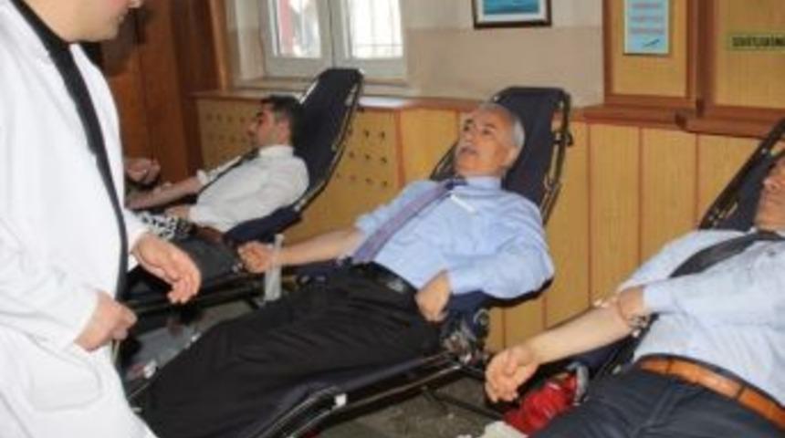 Eğitimcilerden Kan Kampanyasına Destek