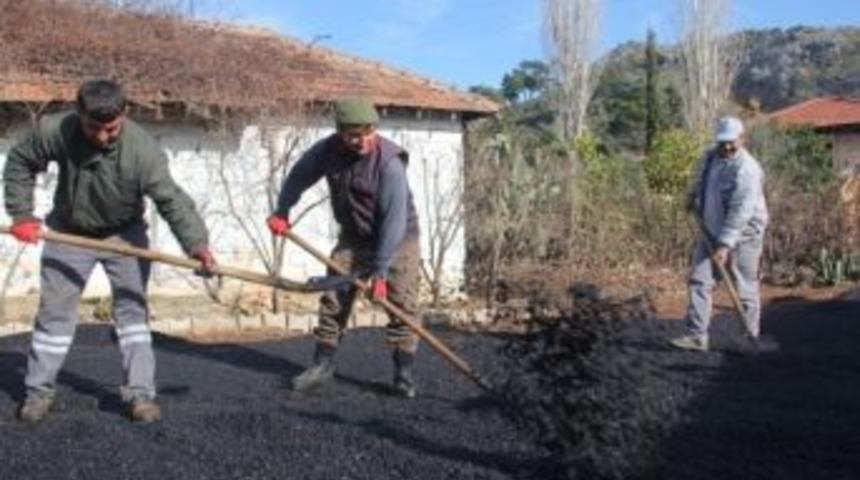 D&ouml;şemealtı&rsquo;nda Asfalt &Ccedil;alışmaları Devam Ediyor