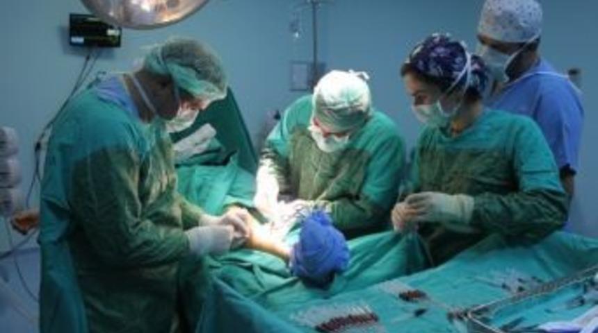 Derince Eğitim Ve Araştırma Hastanesinde K&ouml;k H&uuml;cre Tedavisi Başladı