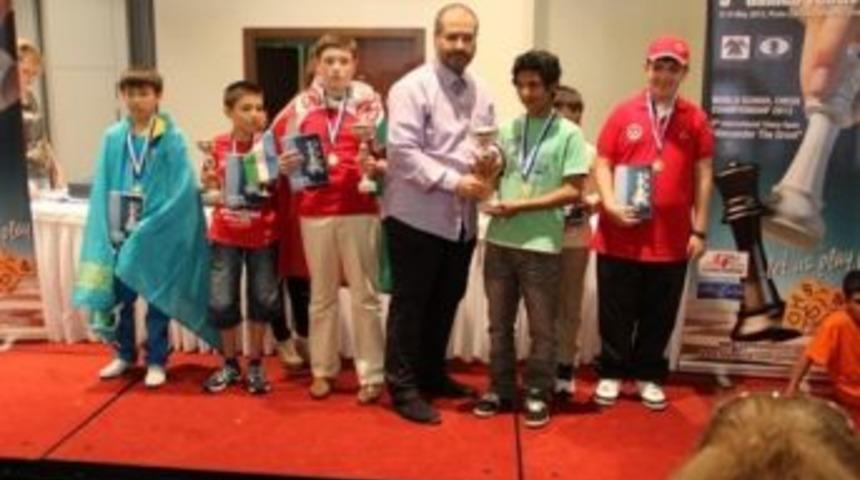 Burhaniye, Satran&ccedil; M&uuml;sabakalarına Ev Sahipliği Yaptı